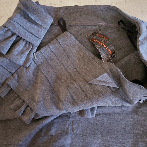 Metropark Skirt - Picture 3 of 5